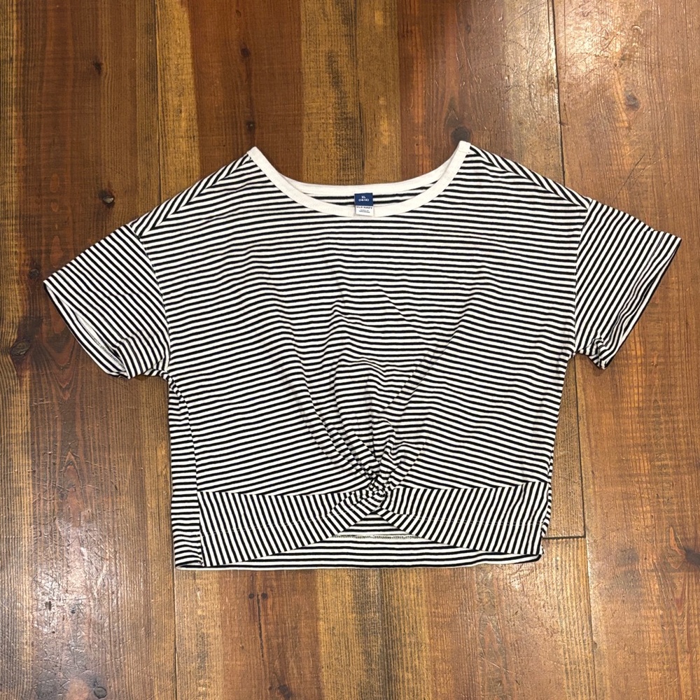 Old Navy Black and White Striped Short Sleeve Tee